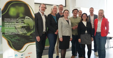 Gruppenbild mit Organisatoren und Referenten der Veranstaltung