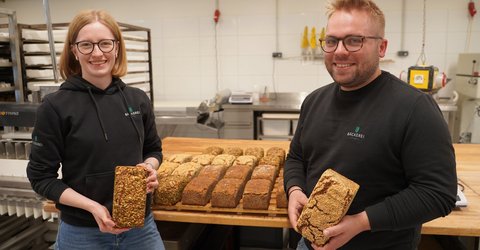 „Die Jungen können das!“: Michael Schultejann und Carla Rickershenrich – wie ein junges Team eine Bäckerei in Wettringen führt