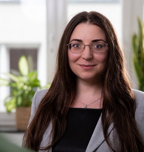 Portraitfoto Mitarbeiterin Varvara Leinz